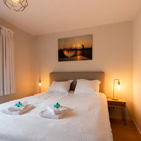 דירה Modern With Large Terrace Close To The Sea