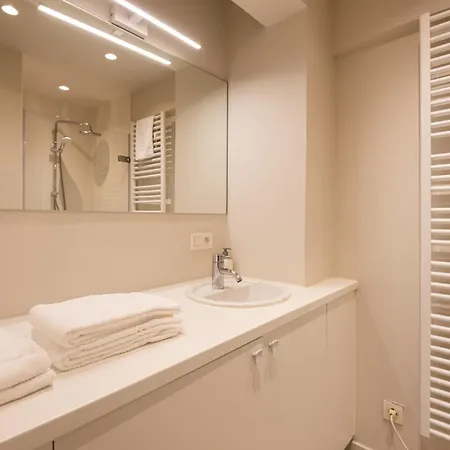 Modern With Large Terrace Close To The Sea 아파트 오스텐드