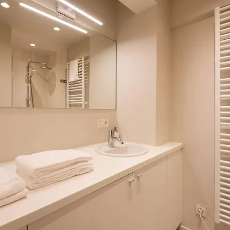 Modern With Large Terrace Close To The Sea *